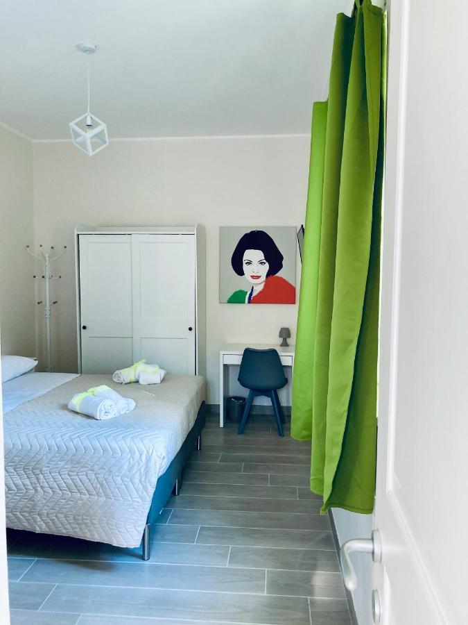 Casa Donna Francy City Center Napels Buitenkant foto