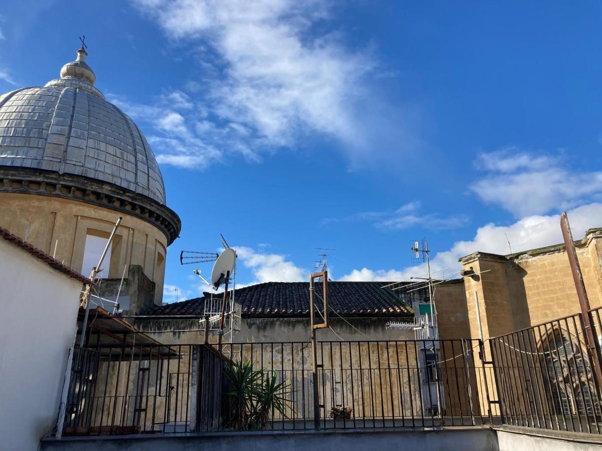 Casa Donna Francy City Center Napels Buitenkant foto