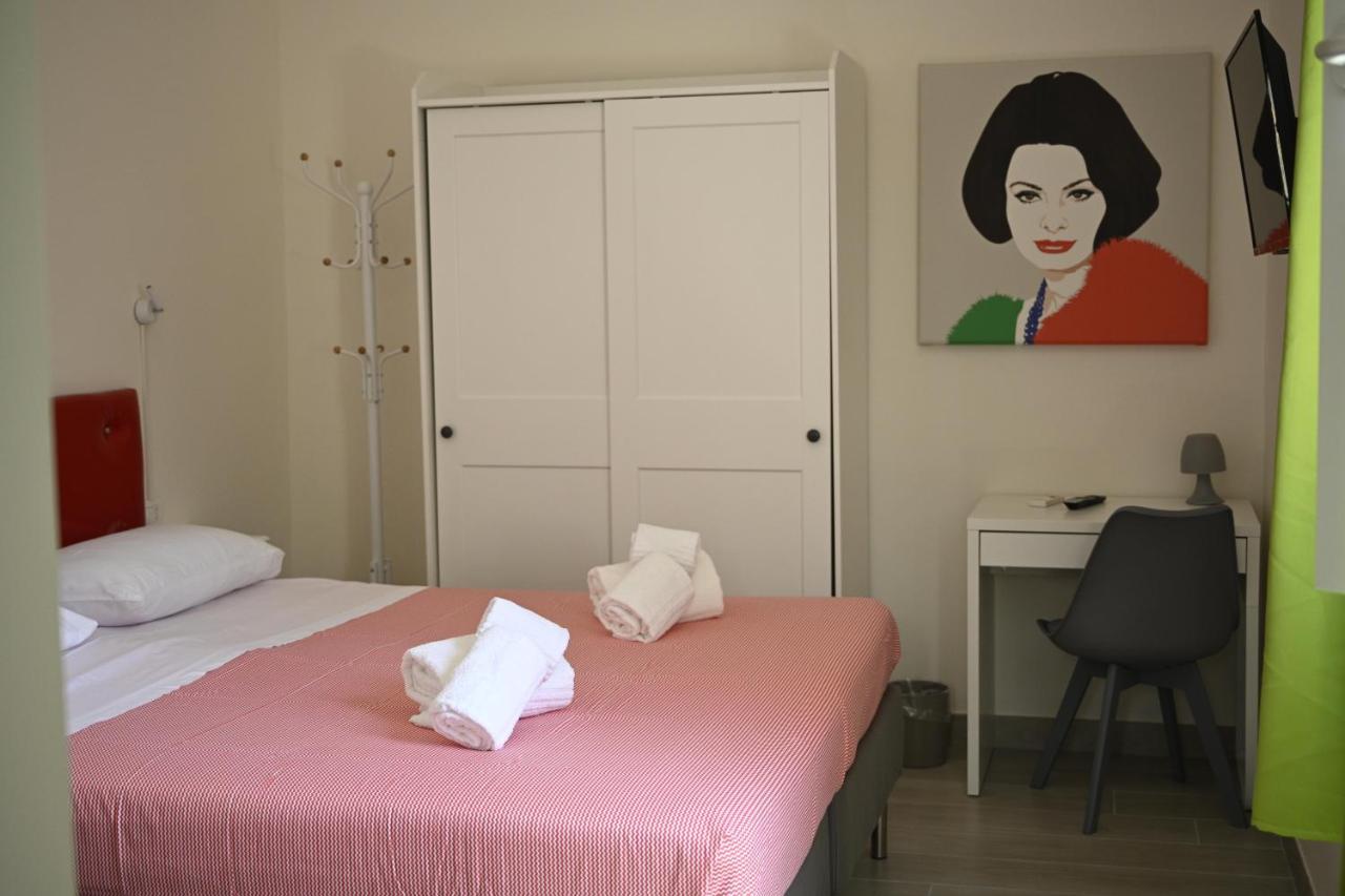Casa Donna Francy City Center Napels Buitenkant foto