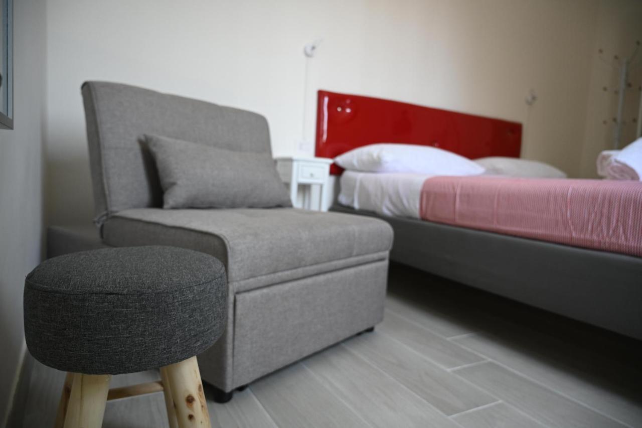 Casa Donna Francy City Center Napels Buitenkant foto