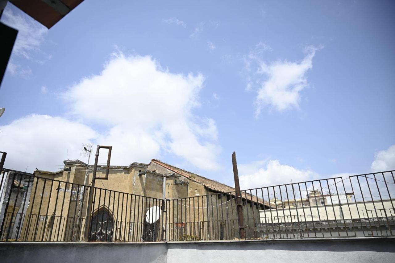 Casa Donna Francy City Center Napels Buitenkant foto