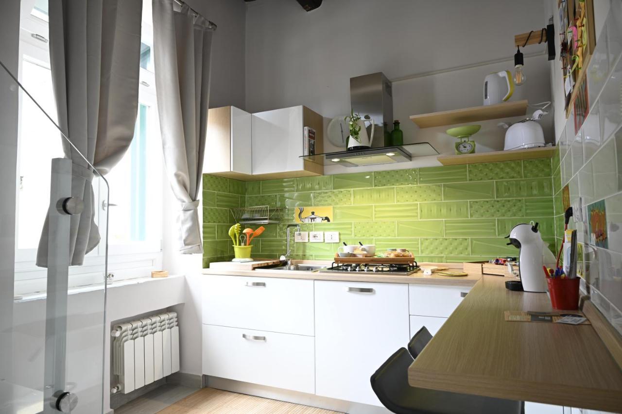 Casa Donna Francy City Center Napels Buitenkant foto
