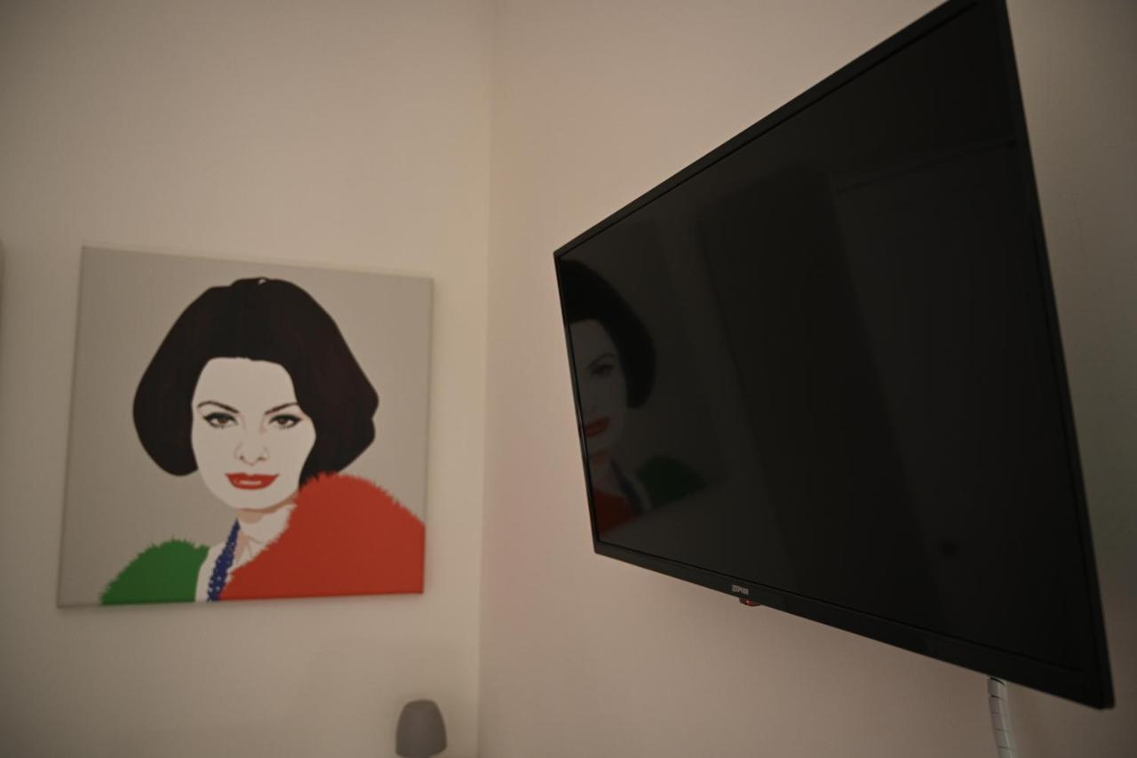 Casa Donna Francy City Center Napels Buitenkant foto