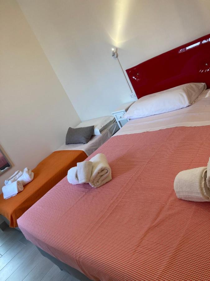 Casa Donna Francy City Center Napels Buitenkant foto